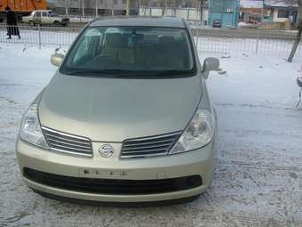 2005 Nissan Tiida Latio Photos