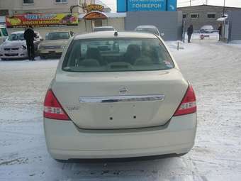 2005 Nissan Tiida Latio Pictures