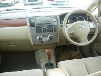 2005 Nissan Tiida Latio Photos