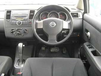 2005 Nissan Tiida Latio Pictures