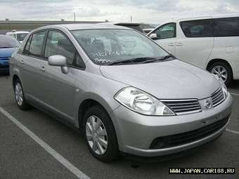 2005 Nissan Tiida Latio Pictures