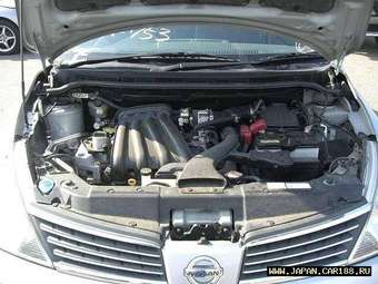 2005 Nissan Tiida Latio Pictures
