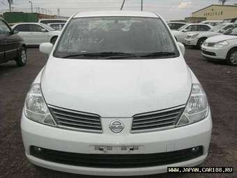 2005 Nissan Tiida Latio Photos