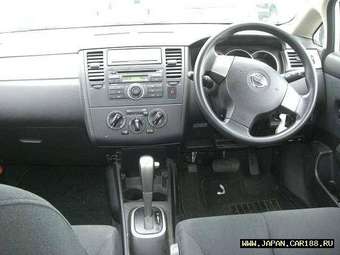 2005 Nissan Tiida Latio Wallpapers