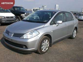 2005 Nissan Tiida Latio Pictures
