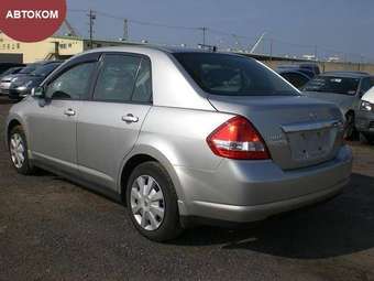 2005 Nissan Tiida Latio Pics