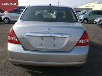 2005 Nissan Tiida Latio Pictures