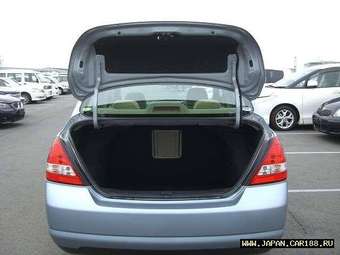 2005 Nissan Tiida Latio Photos