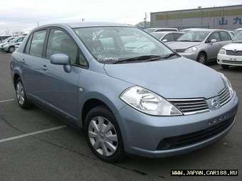 2005 Nissan Tiida Latio Wallpapers