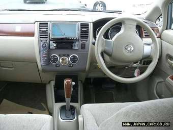 2005 Nissan Tiida Latio Pics