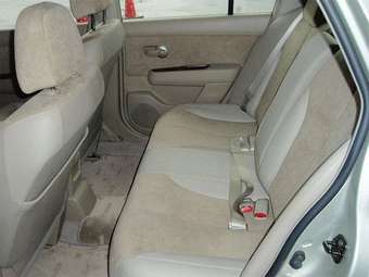 2005 Nissan Tiida Latio Pictures