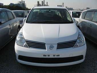 2005 Nissan Tiida Latio Pictures