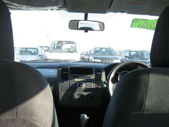 2005 Nissan Tiida Latio Photos
