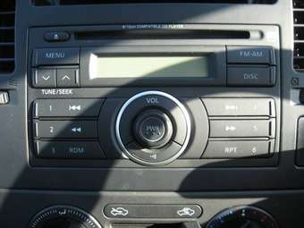 2005 Nissan Tiida Latio Photos