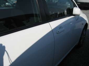2005 Nissan Tiida Latio Pictures