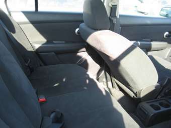 2005 Nissan Tiida Latio Pictures