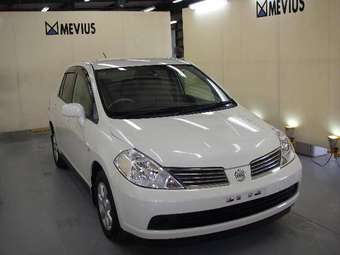 2005 Nissan Tiida Latio Pictures