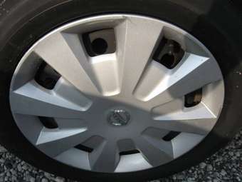 2005 Nissan Tiida Latio Wallpapers
