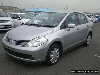 2005 Nissan Tiida Latio Pictures