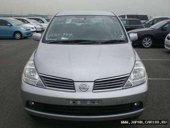 2005 Nissan Tiida Latio Pics