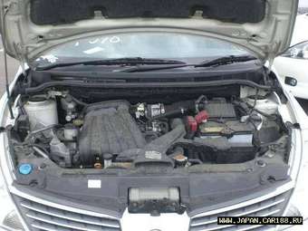 2005 Nissan Tiida Latio Photos