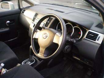 2005 Nissan Tiida Latio Photos