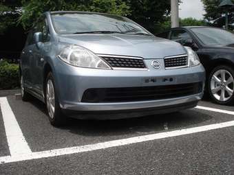 2005 Nissan Tiida Latio Pics