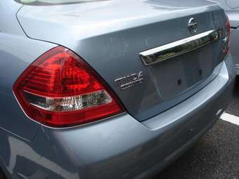 2005 Nissan Tiida Latio Pictures