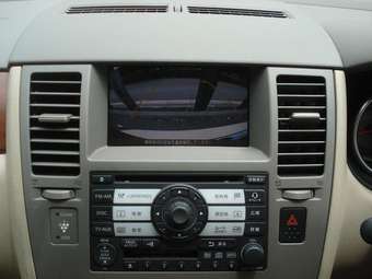 2005 Nissan Tiida Latio Photos