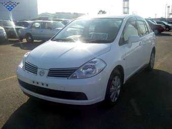 2005 Nissan Tiida Latio Pictures