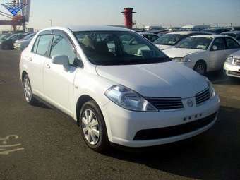 2005 Nissan Tiida Latio Photos