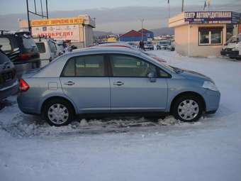 2005 Nissan Tiida Latio Photos