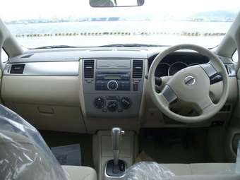 2005 Nissan Tiida Latio Photos