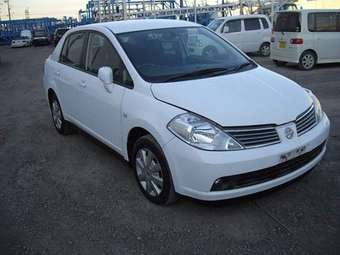 2005 Nissan Tiida Latio Pics