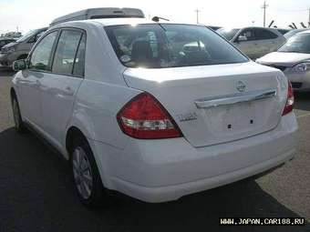 2005 Nissan Tiida Latio Pics