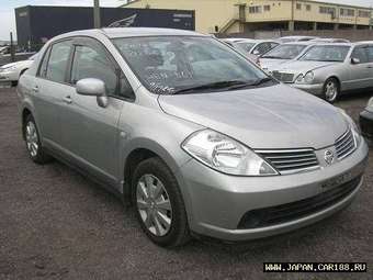 2005 Nissan Tiida Latio Photos