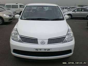 2005 Nissan Tiida Latio Pictures