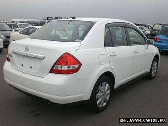 2005 Nissan Tiida Latio Wallpapers