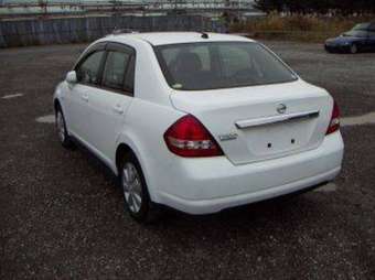 2005 Nissan Tiida Latio Pictures