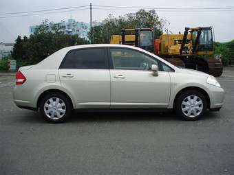 2005 Nissan Tiida Latio Pictures