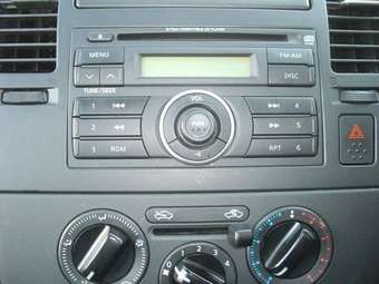 2005 Nissan Tiida Latio Pictures