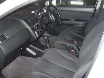 2005 Nissan Tiida Latio Pictures