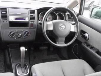 2005 Nissan Tiida Latio Pictures