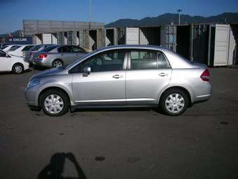 2005 Nissan Tiida Latio Pictures