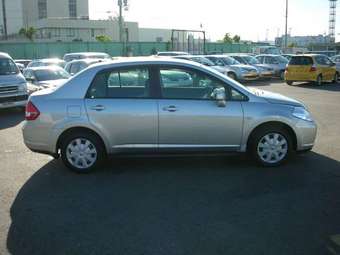 2005 Nissan Tiida Latio Pictures