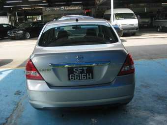 2005 Nissan Tiida Latio Photos