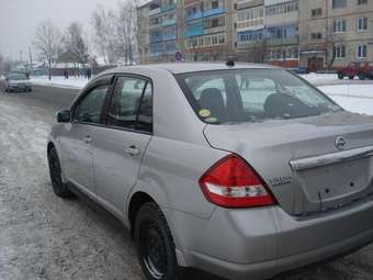 2005 Nissan Tiida Latio Images