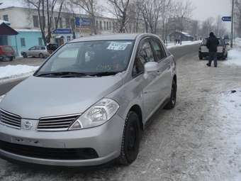 2005 Nissan Tiida Latio Pictures