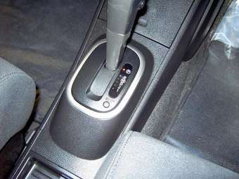 2005 Nissan Tiida Latio Photos