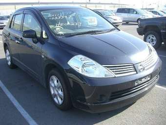 2005 Nissan Tiida Latio Wallpapers